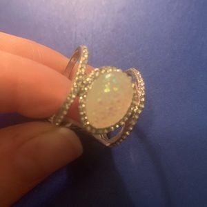Fashion bracket ring opal silver